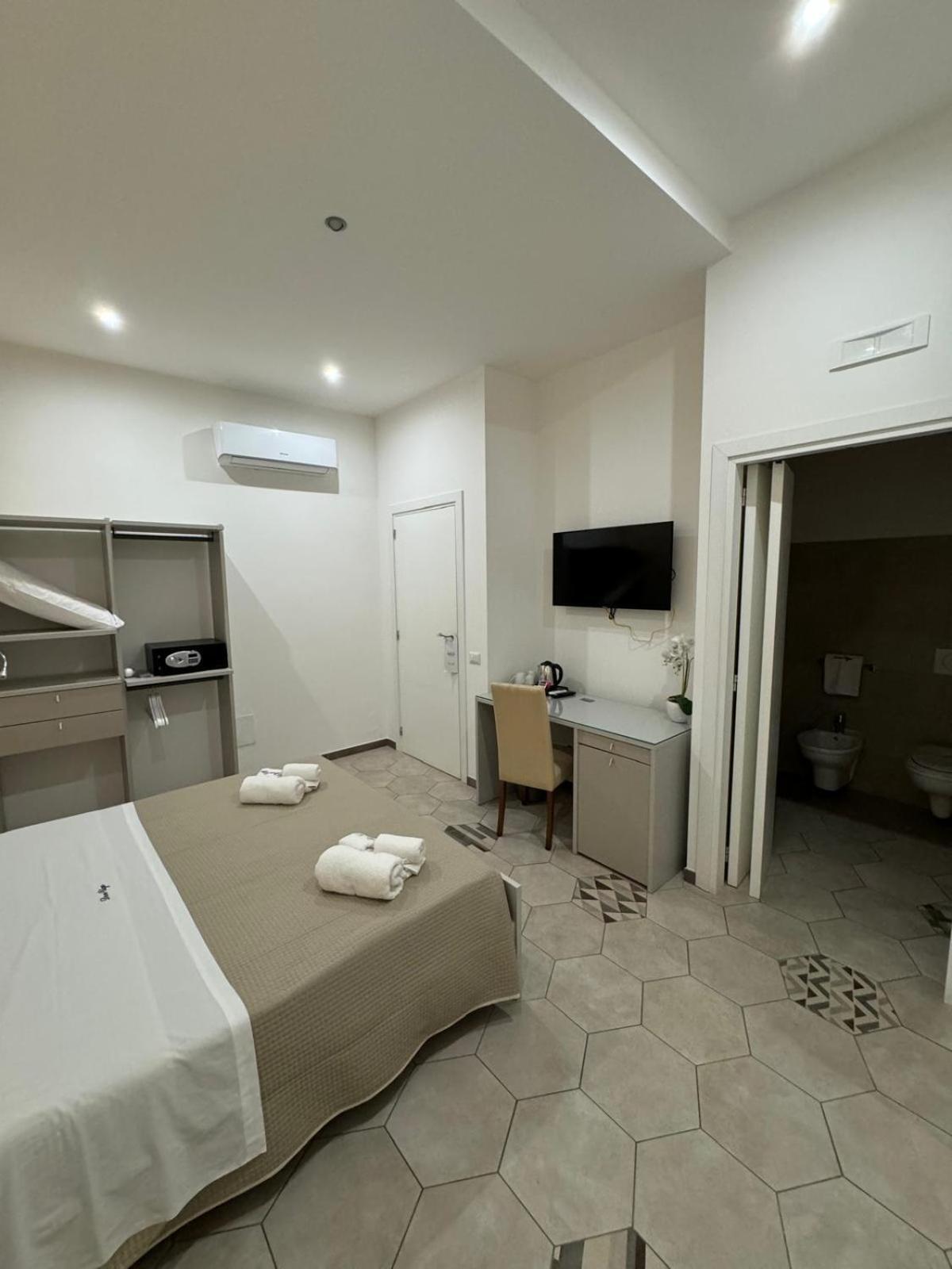 Don Ugo Luxury Rooms Tropea Ngoại thất bức ảnh